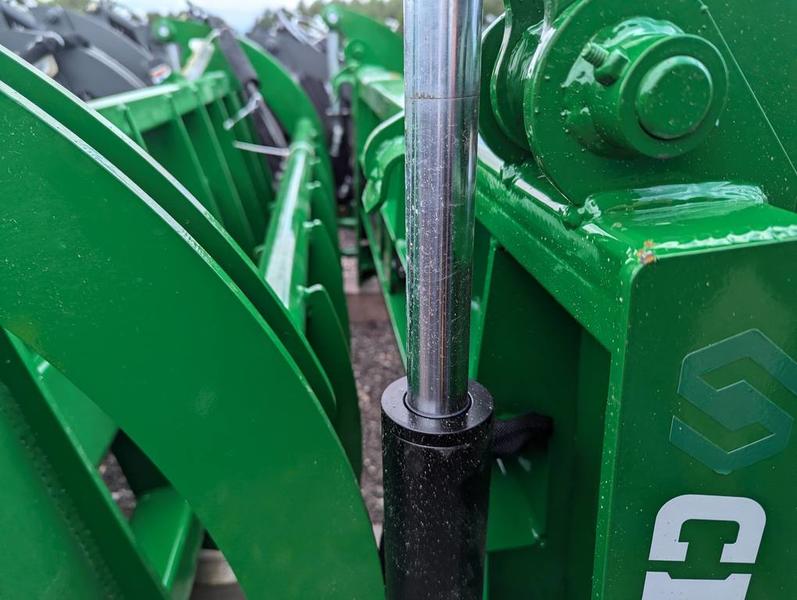 Jak wymienić cylinder hydrauliczny dla ciągnika?